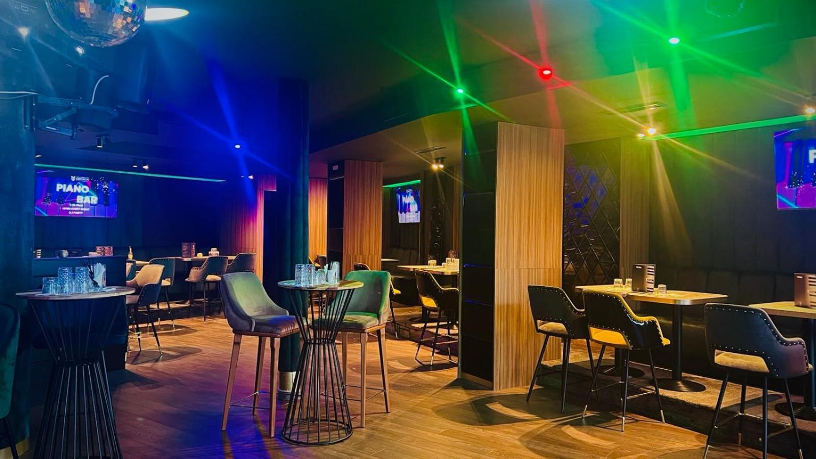 Hotel Orpheus - Casino And Spa 팜포로보 외부 사진