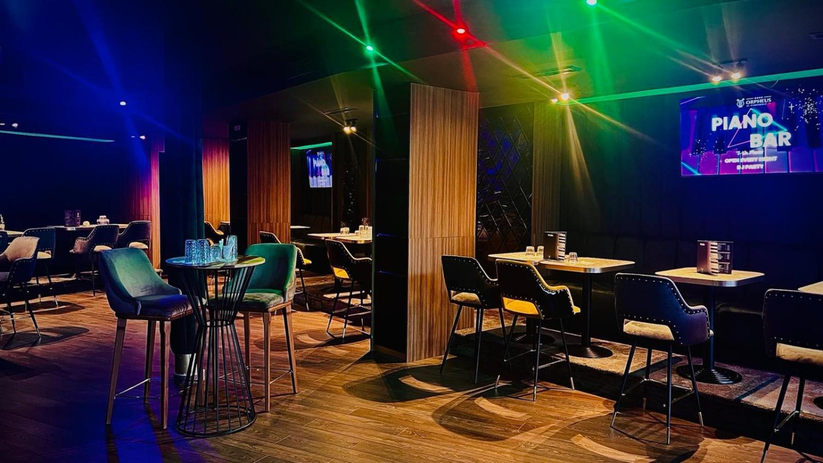 Hotel Orpheus - Casino And Spa 팜포로보 외부 사진